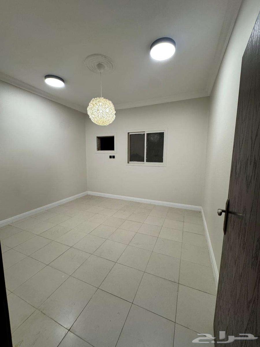 شقة 5 غرف في النور 3