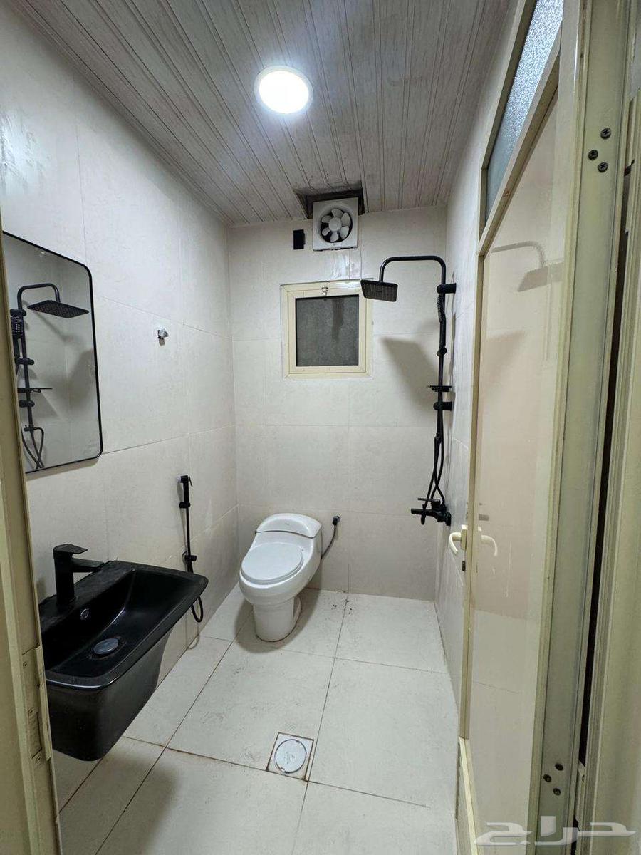 شقة 5 غرف في النور 4