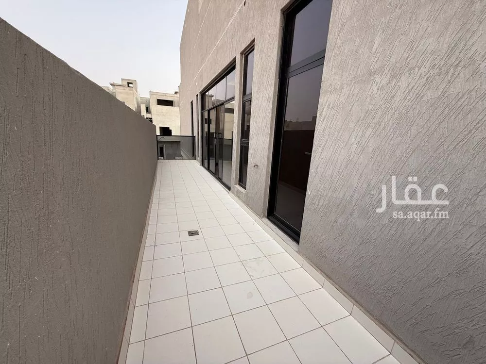 فيلا 5 غرف في الرمال 13