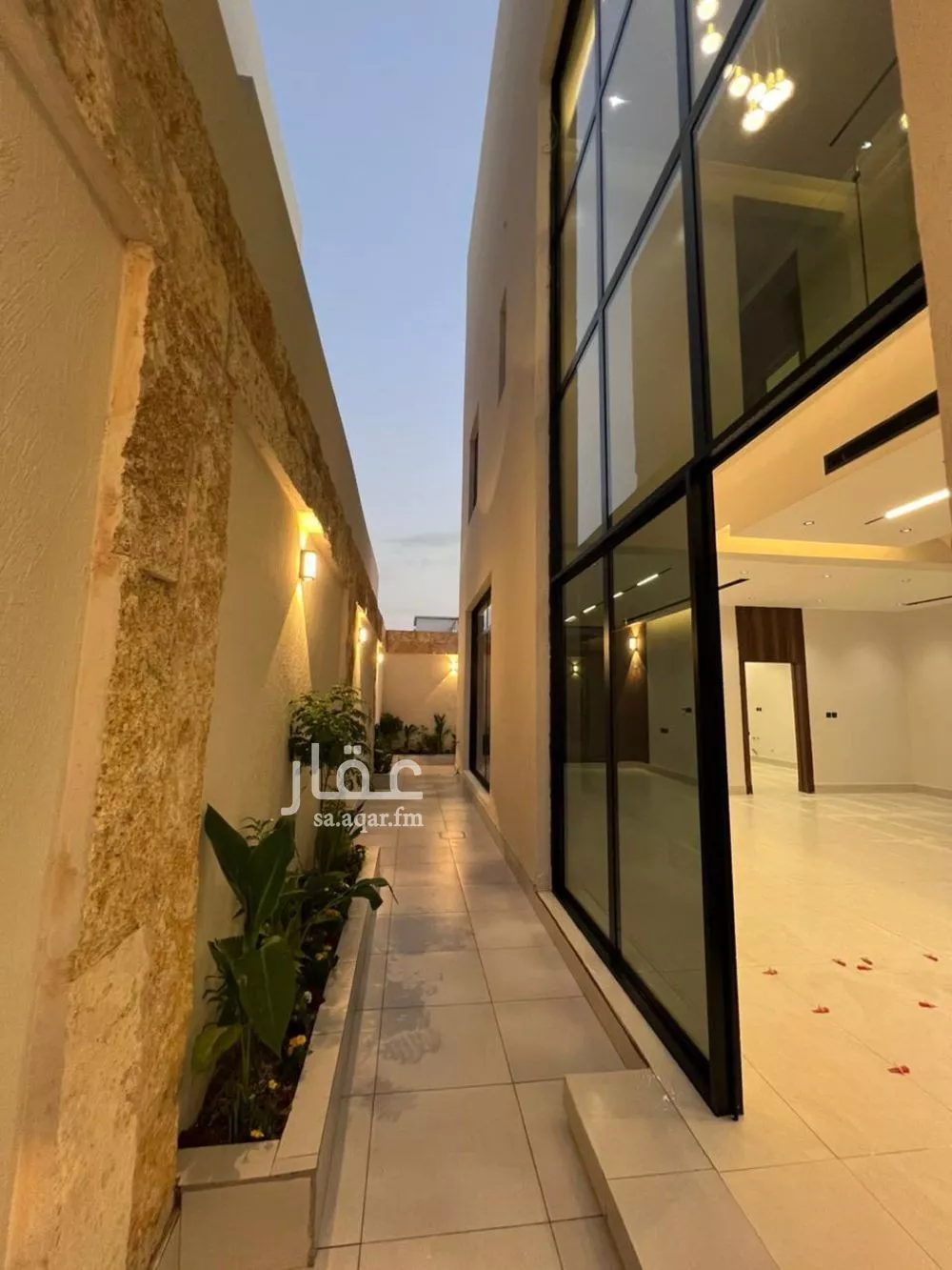 فيلا 6 غرف في النرجس 4