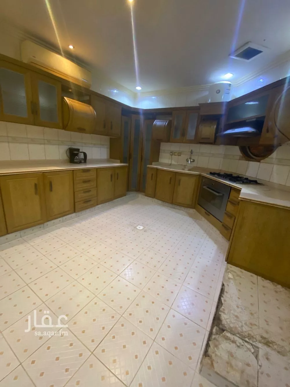 دور 4 غرف في المونسية 9