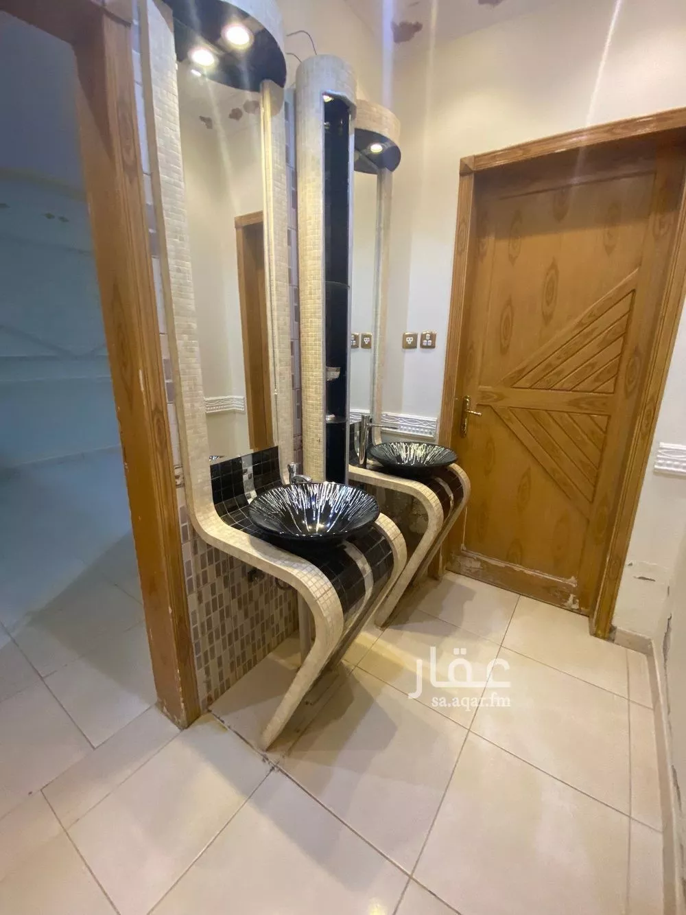 دور 4 غرف في المونسية 10