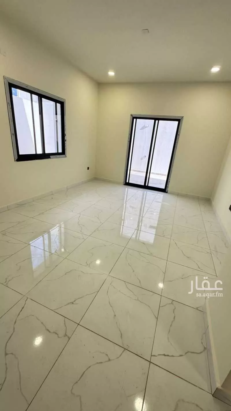 فيلا 8 غرف في الشرق 16