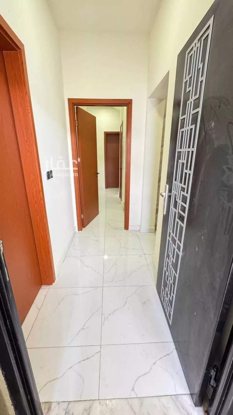 فيلا 8 غرف في الشرق 24