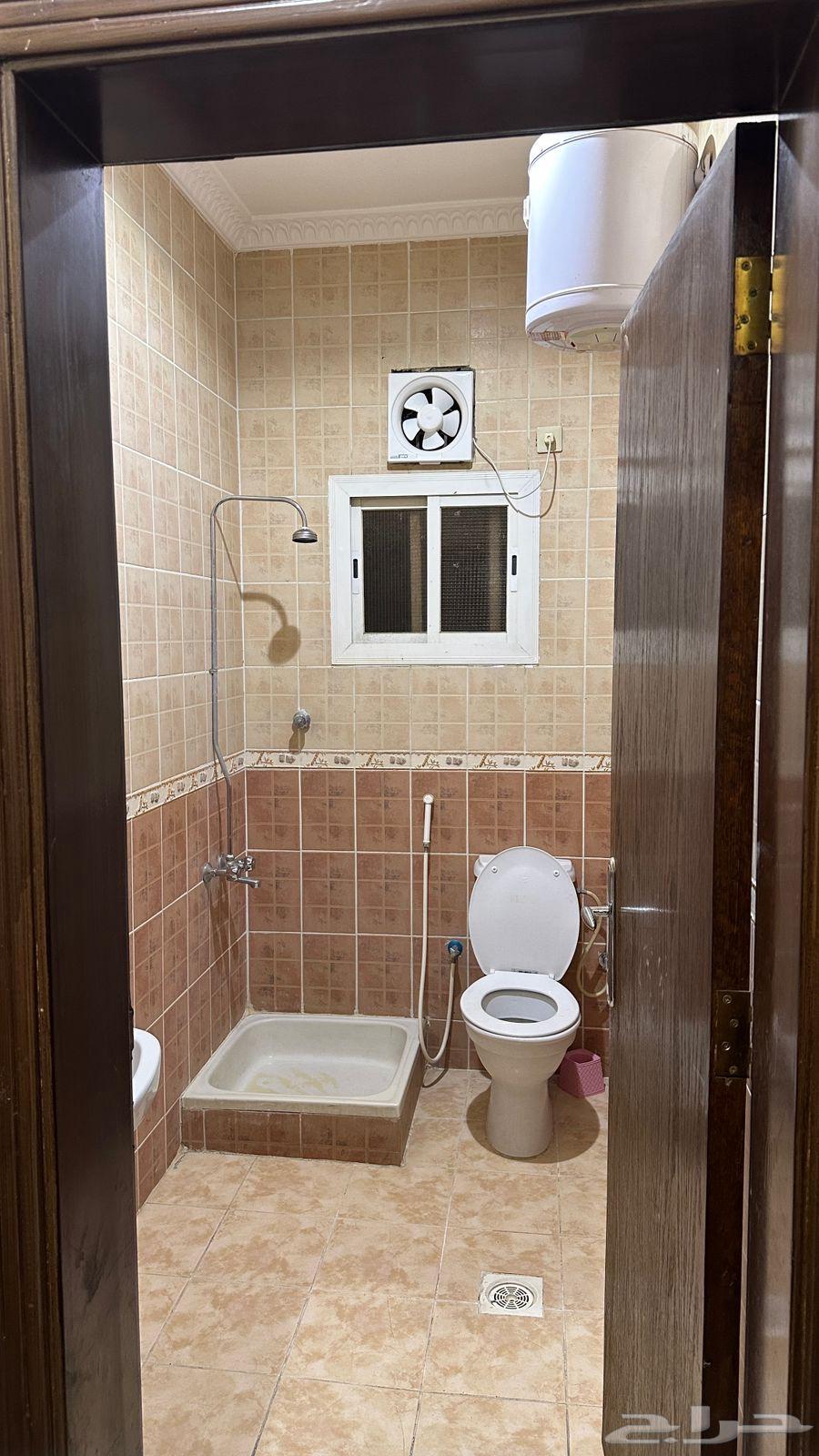 شقة 41 غرف في المعابدة 15