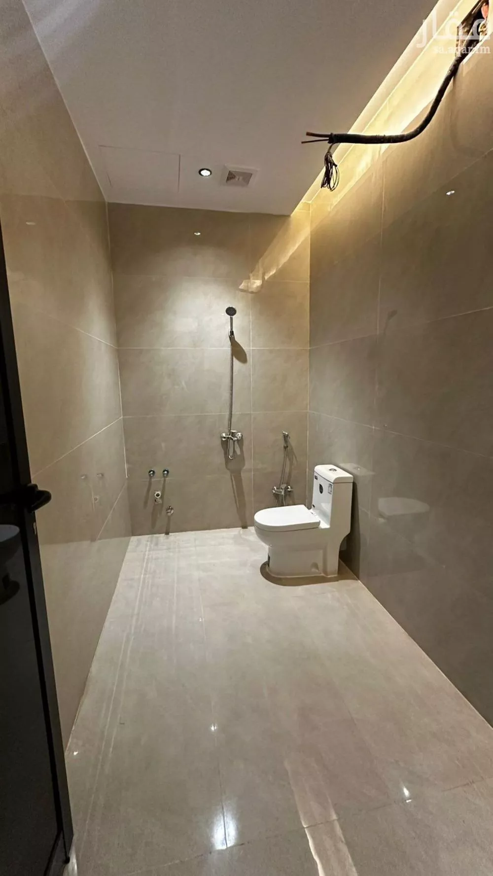 5 bedroom villa in Al Mahdiyyah 8