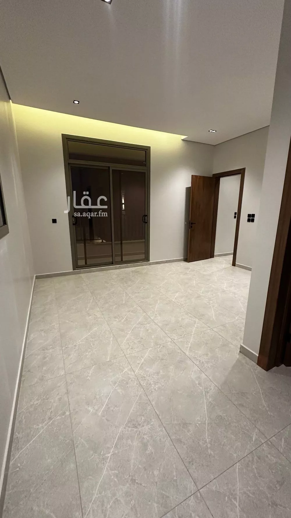 فيلا 6 غرف في المهدية 12