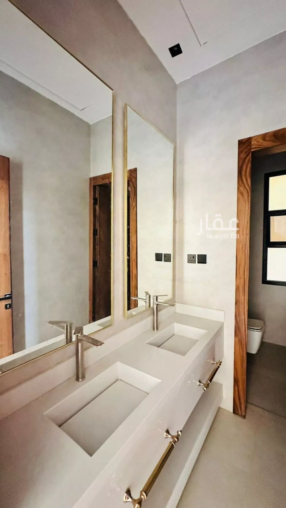 فيلا 13 غرف في النرجس 26