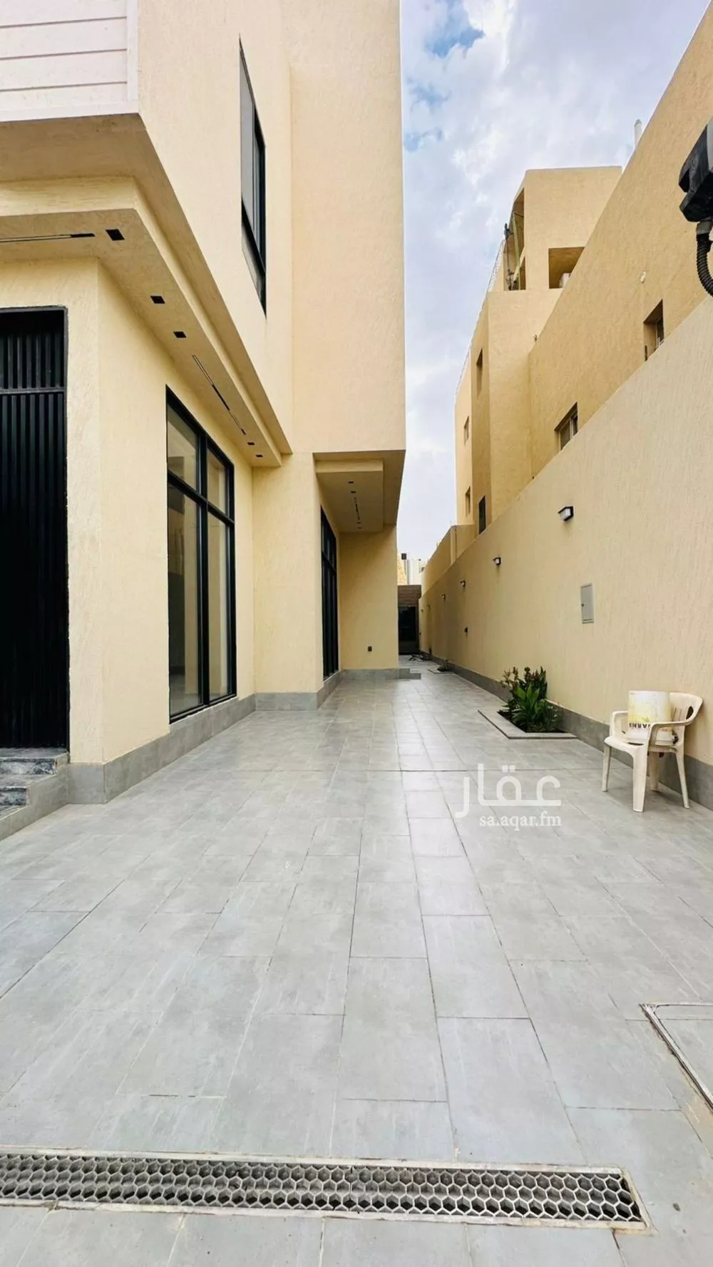 فيلا 13 غرف في النرجس 29