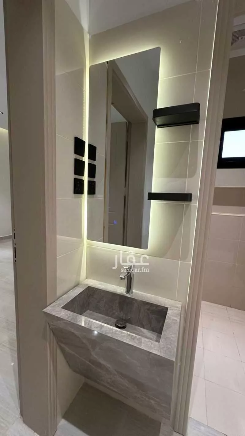 فيلا 11 غرف في الملك فهد 8