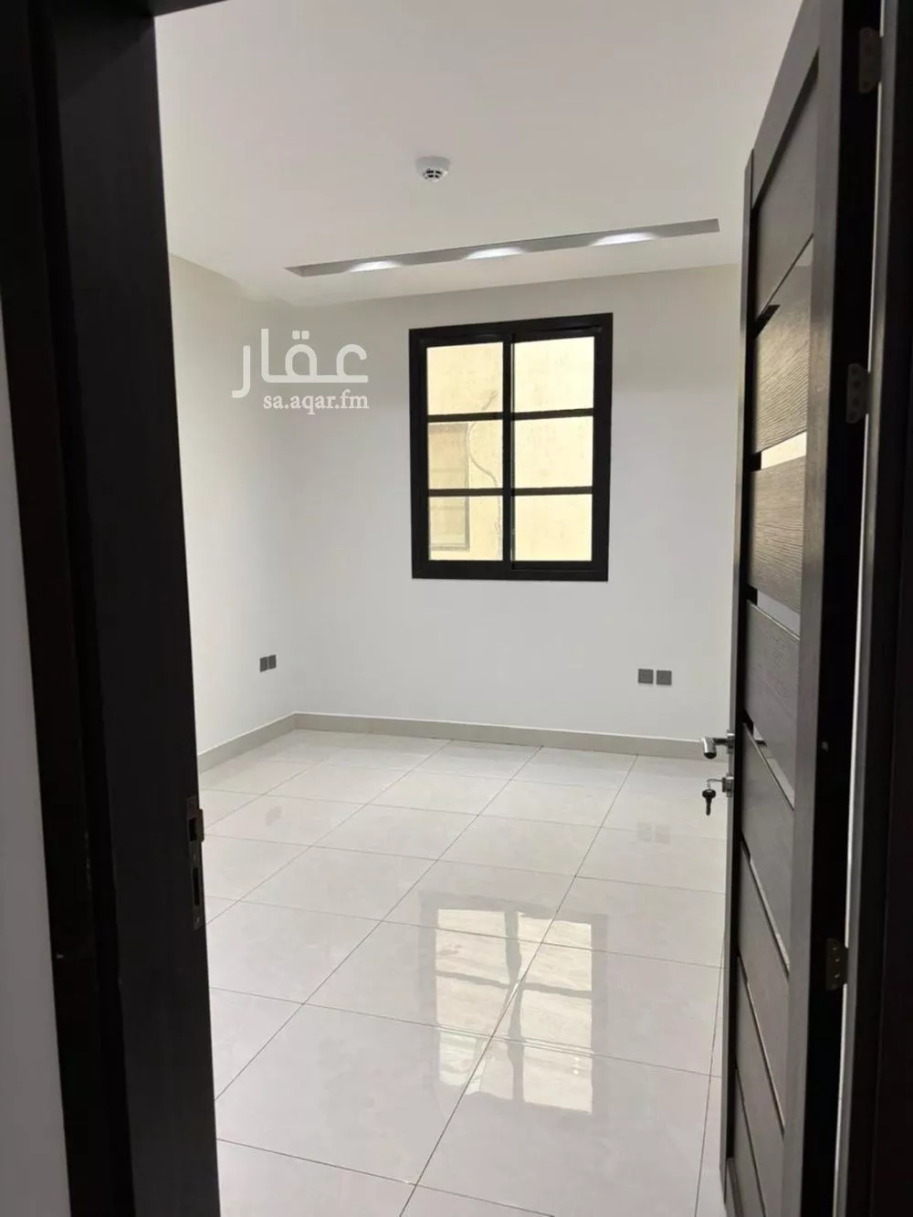 شقة 5 غرف في العارض 3