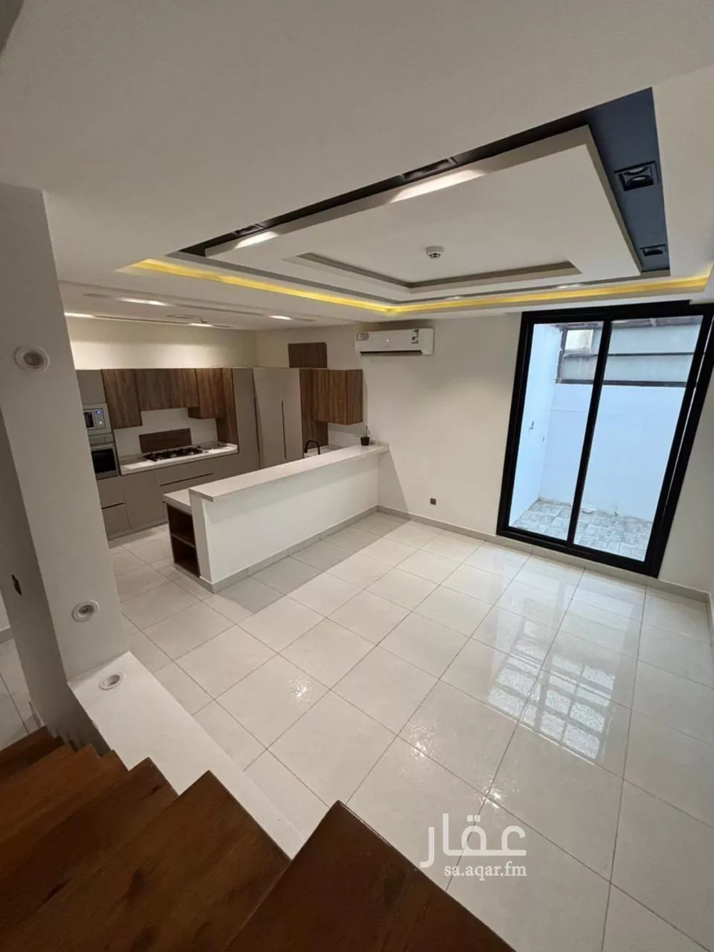 شقة 5 غرف في العارض 8