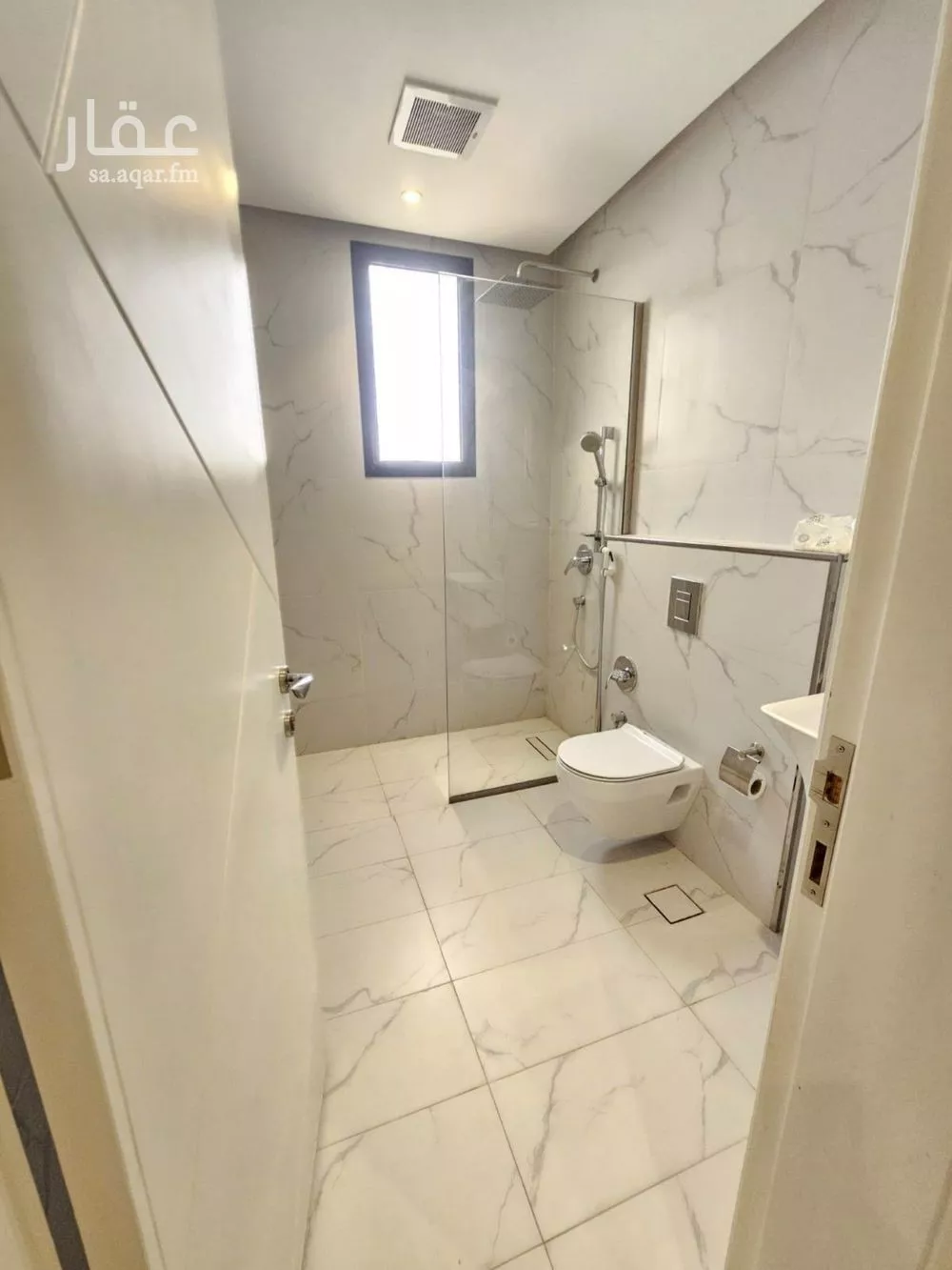 شقة 3 غرف في العارض 6