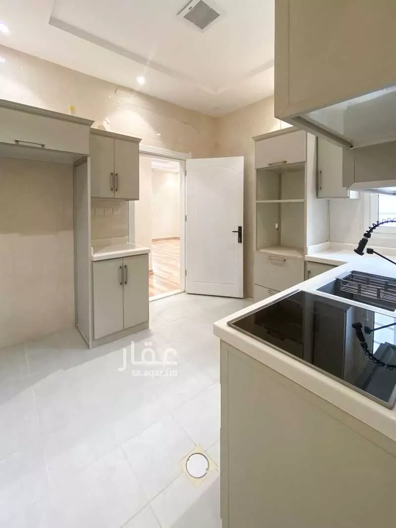 شقة 3 غرف في الملقا 5