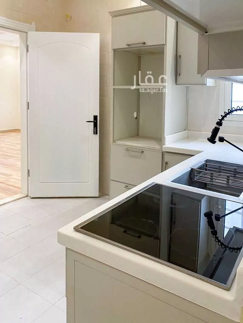 شقة 3 غرف في الملقا 6