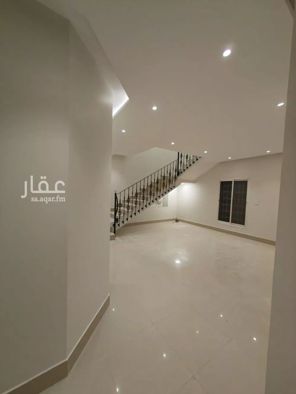 شقة 4 غرف في النخيل 11