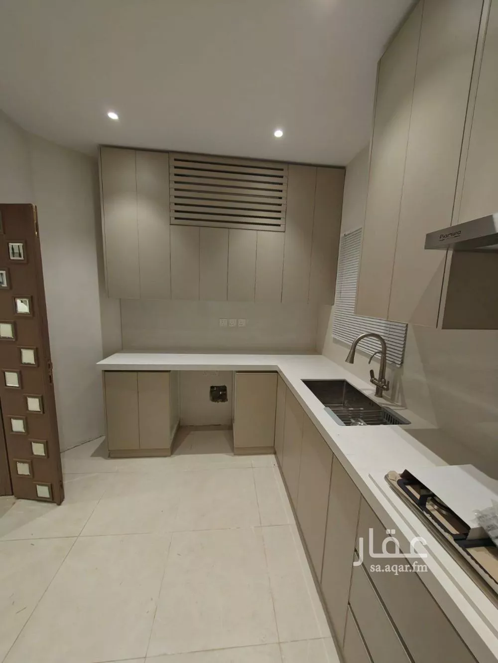 شقة 4 غرف في النخيل 7