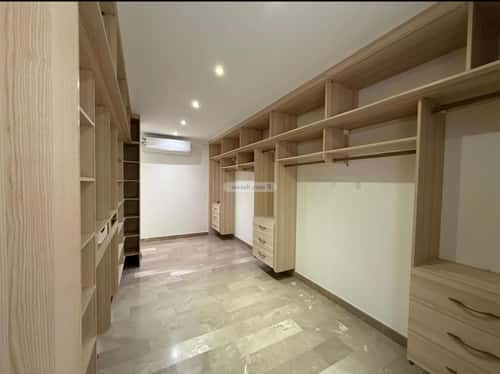 شقة 5 غرف في الروضة 2