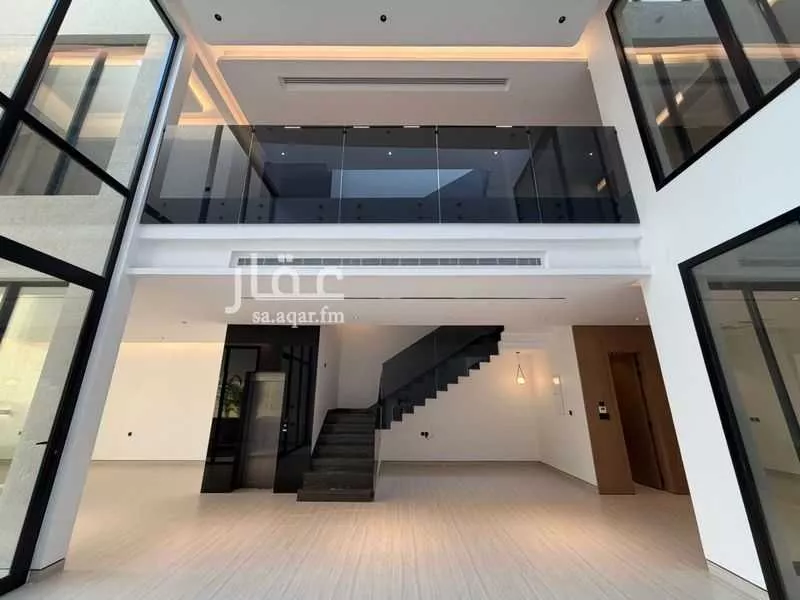 فيلا 5 غرف في العارض 11