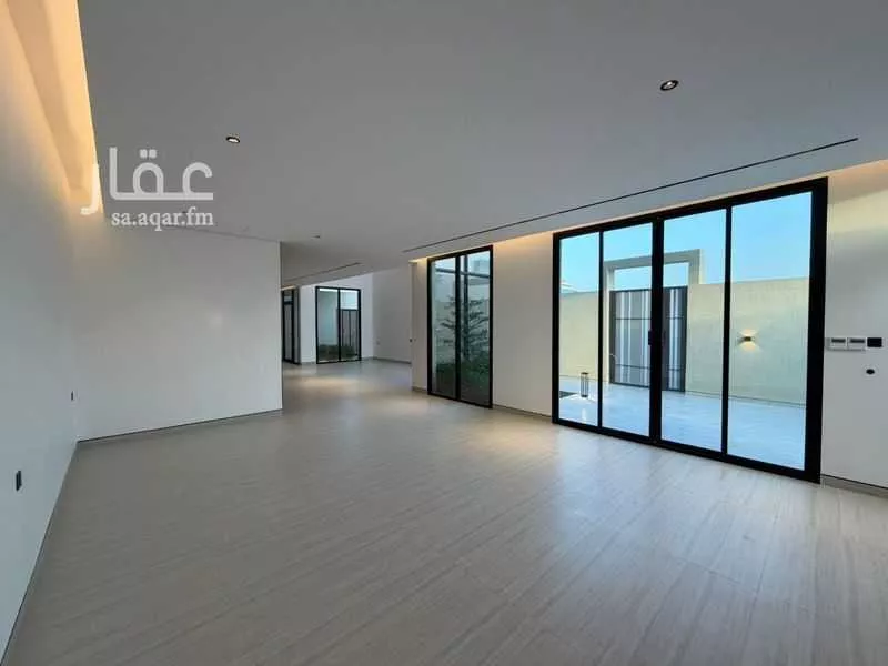 فيلا 5 غرف في العارض 7