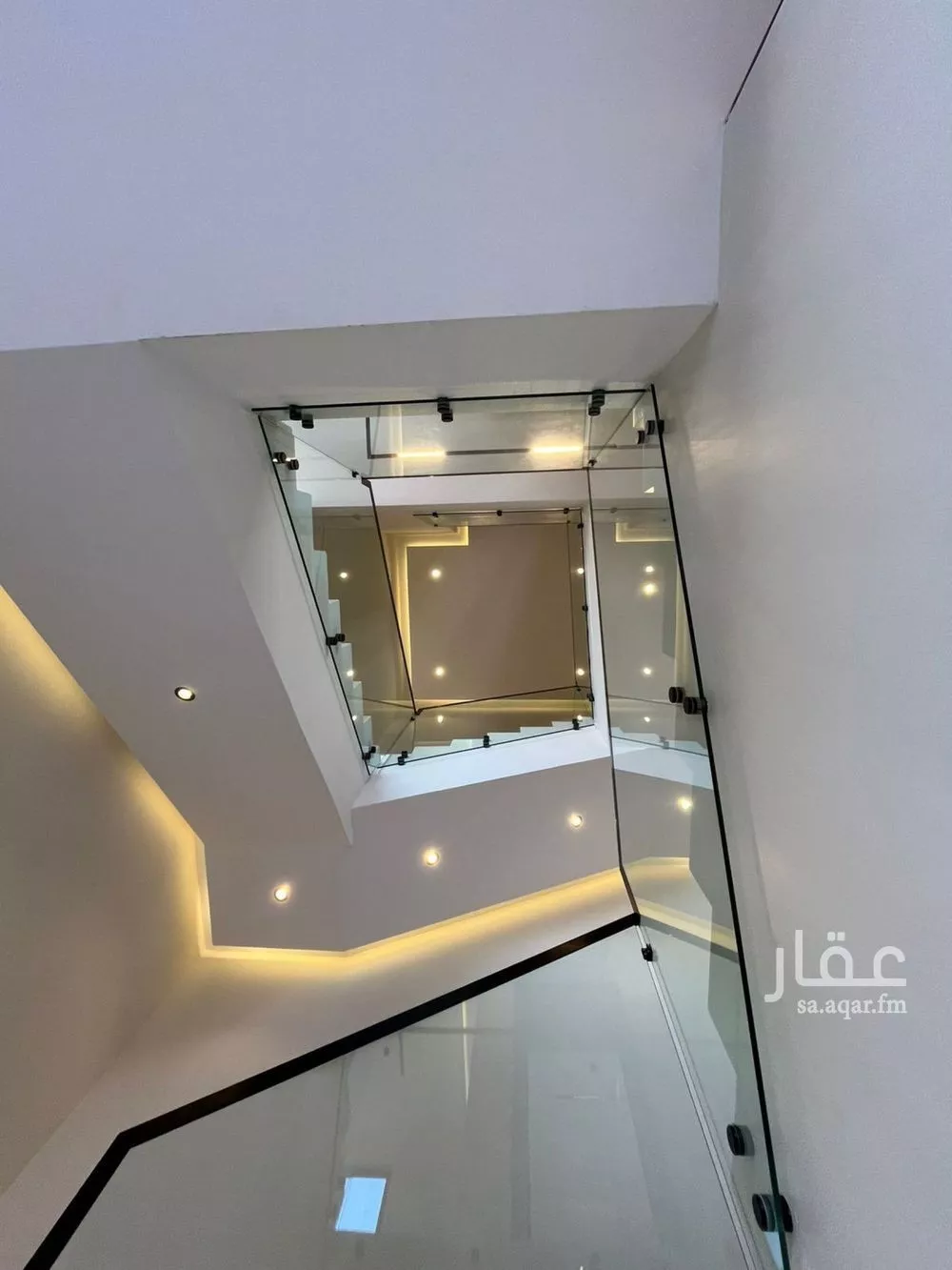 فيلا 4 غرف في المهدية 9