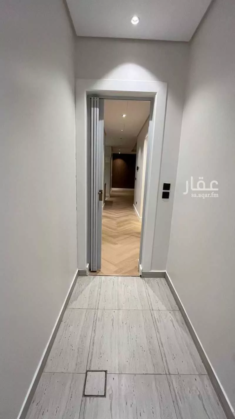 شقة 3 غرف في الملقا 6