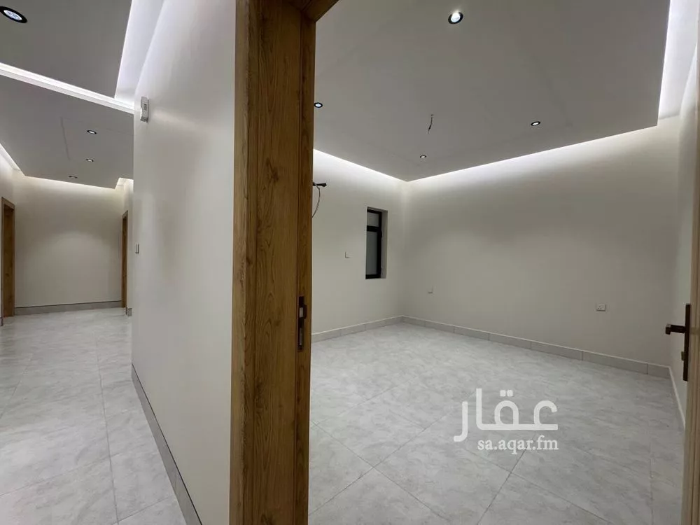 شقة 5 غرف في بطحاء قريش 7