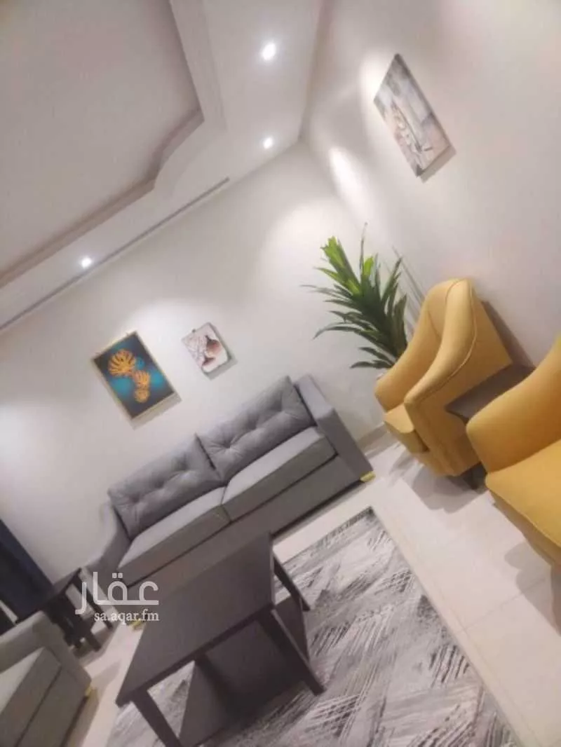 شقة 1 غرف في النخيل 4