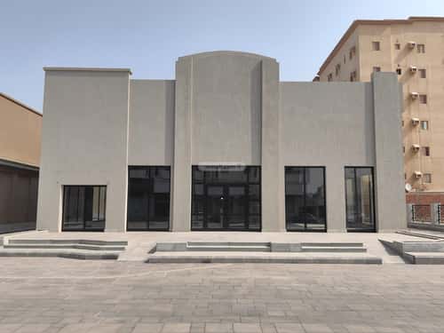 محل 2312 م² في الشرفية 4