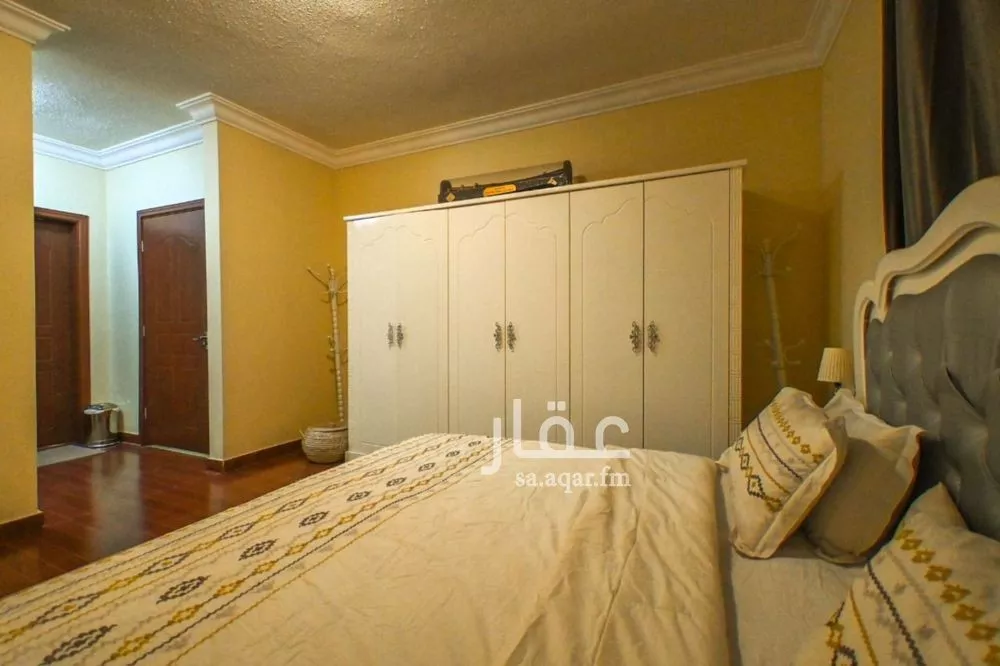 4 bedroom apartment in Al Malqa 12