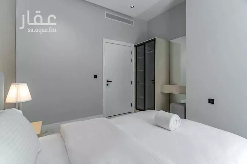 شقة 3 غرف في الملقا 4