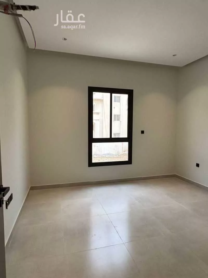 شقة 5 غرف في الروضة 12