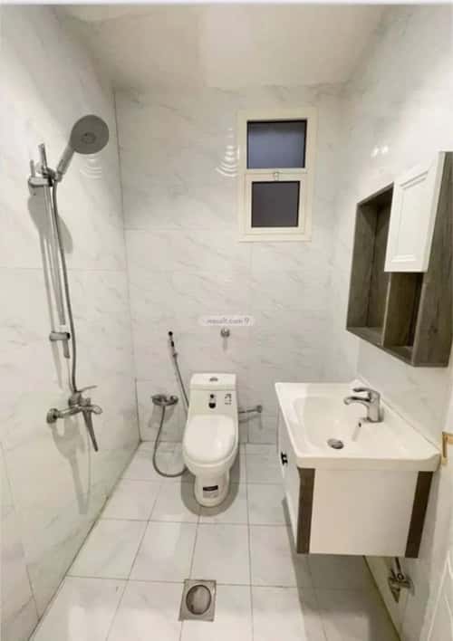 شقة 1 غرف في الملقا 12