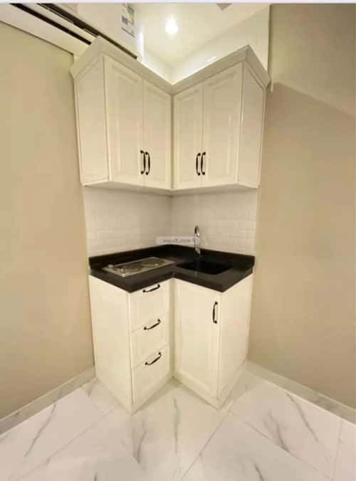 شقة 1 غرف في الملقا 15