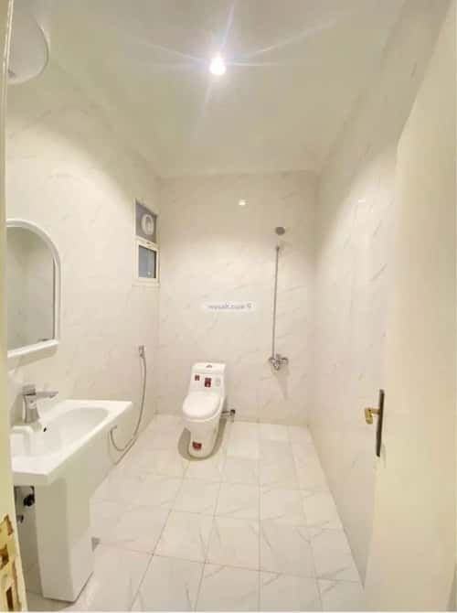 شقة 1 غرف في الملقا 7