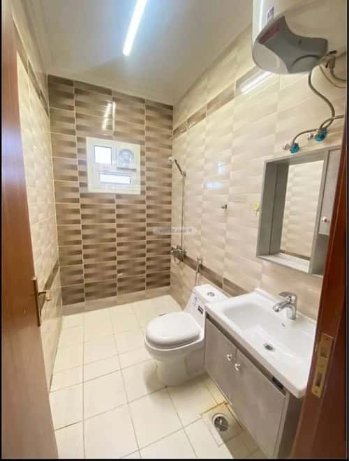 شقة 2 غرف في الملقا 4