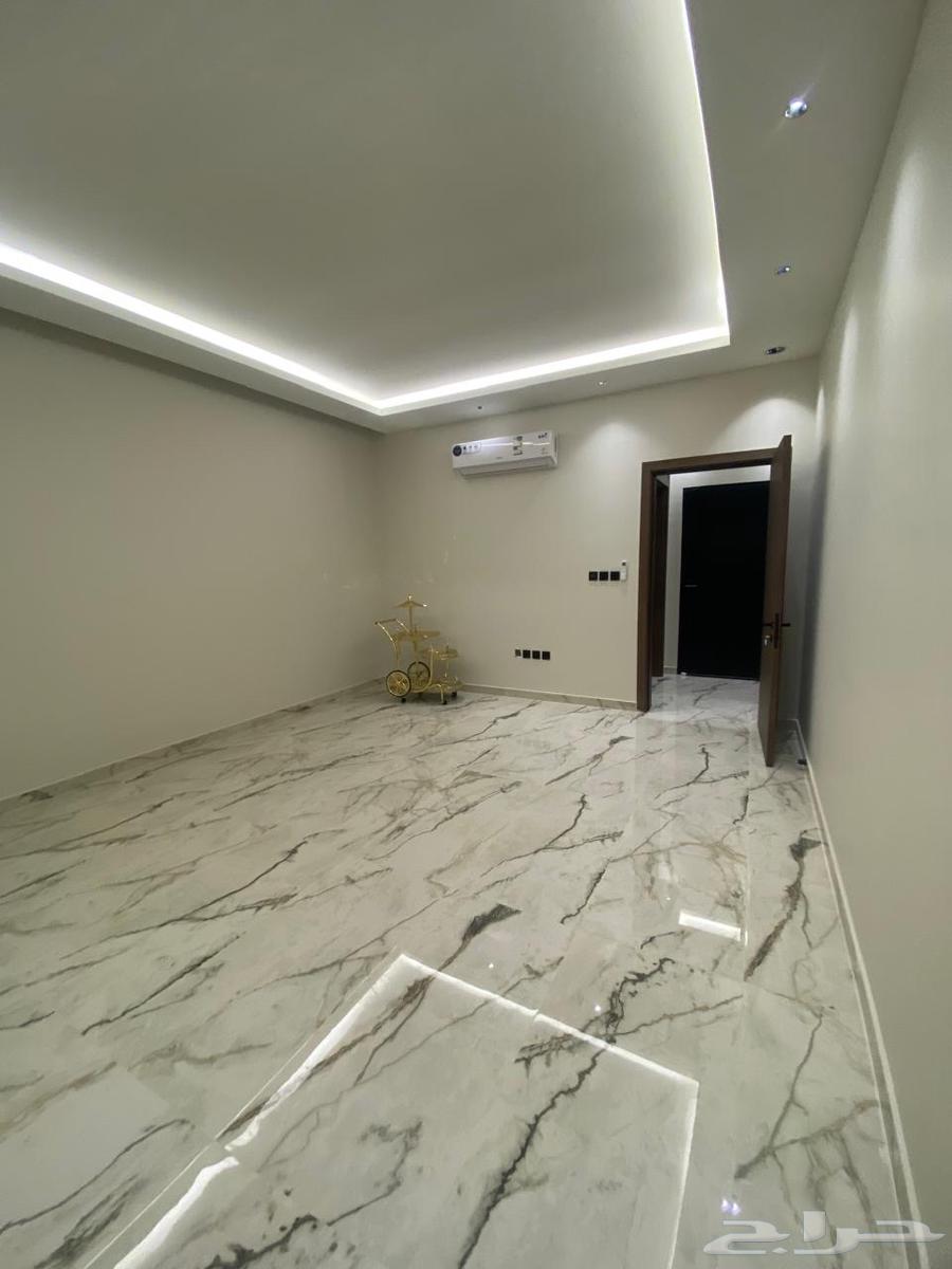 شقة 4 غرف في العارض 2