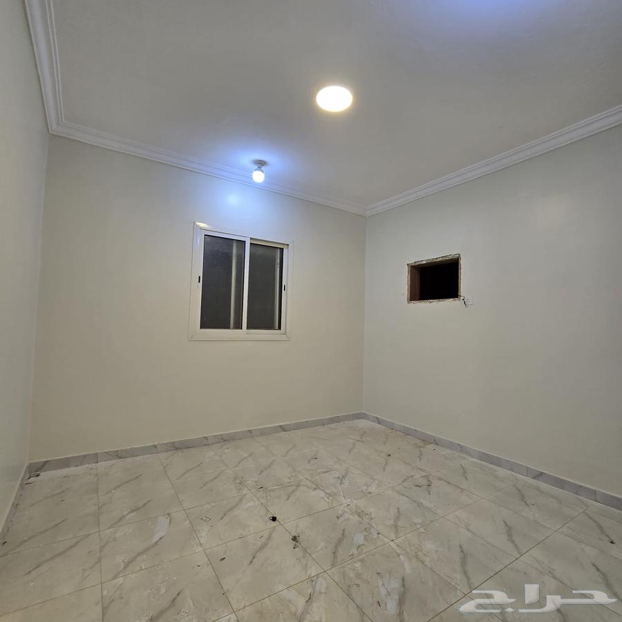شقة 4 غرف في البيان 4