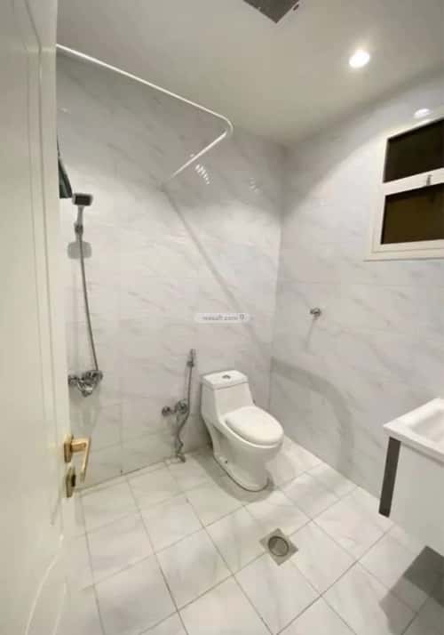 شقة 2 غرف في الملقا 4