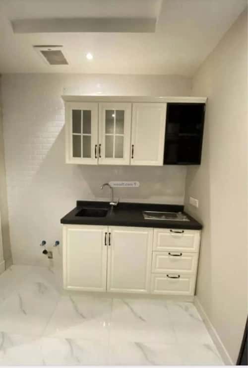 شقة 2 غرف في الملقا 6