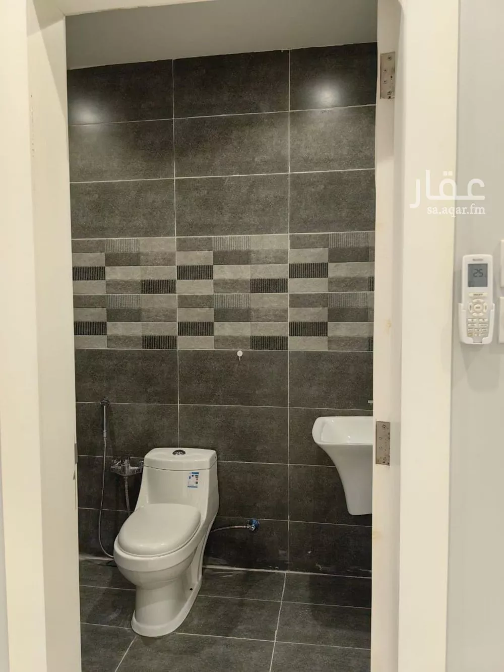 دور 3 غرف في العارض 15