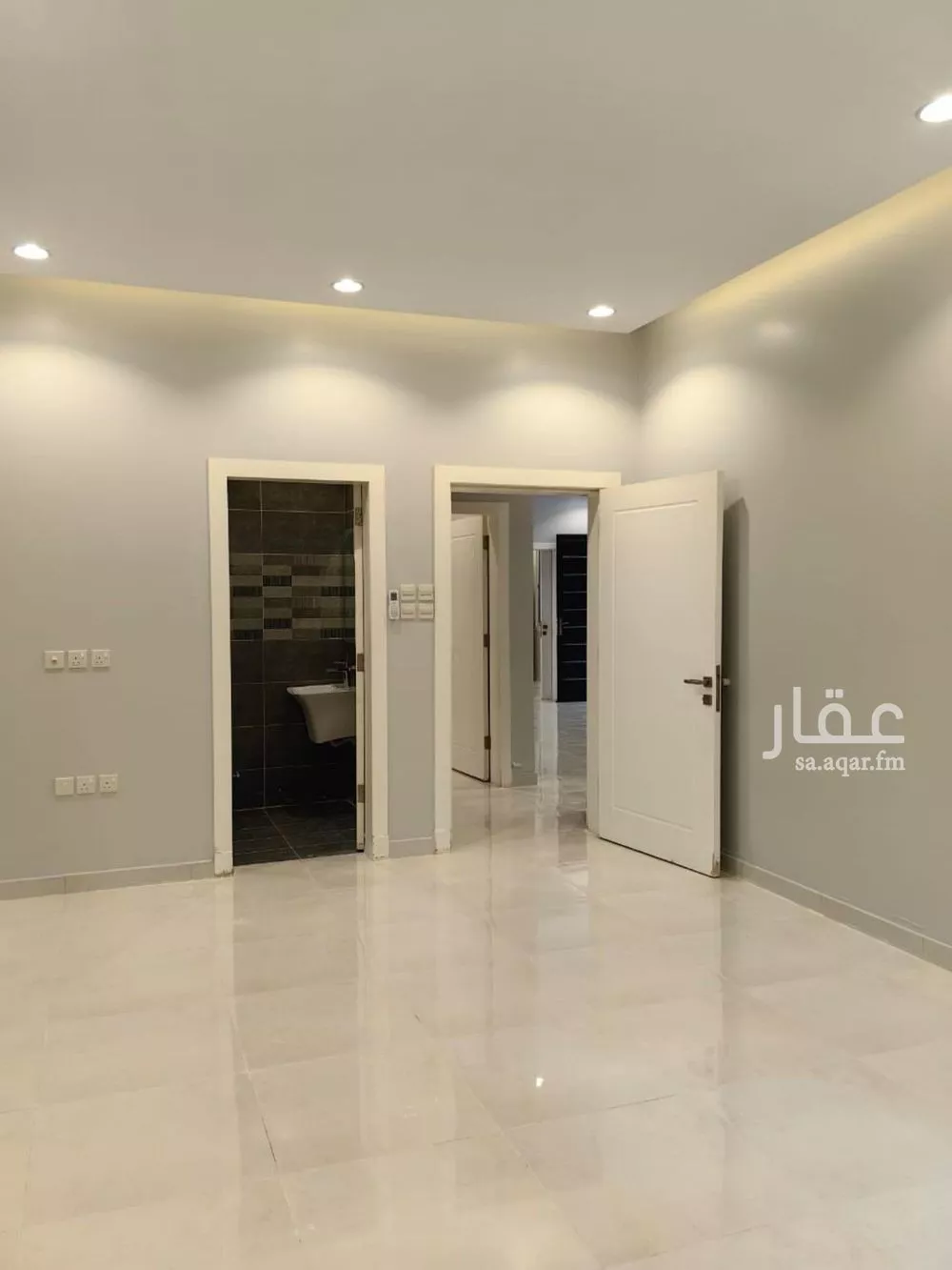 دور 3 غرف في العارض 18