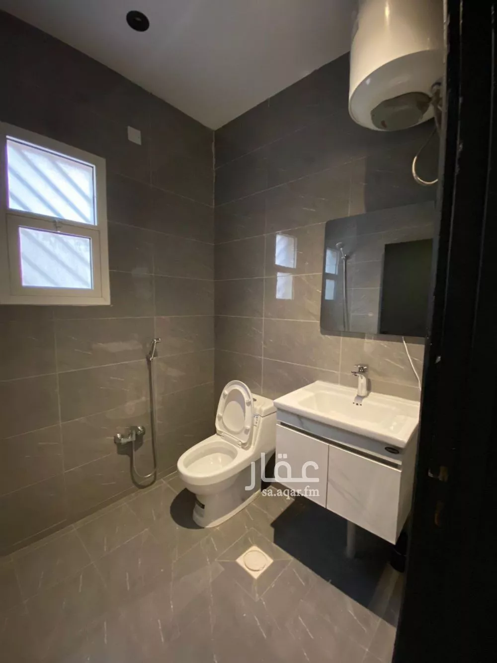 شقة 1 غرف في النزهة 2