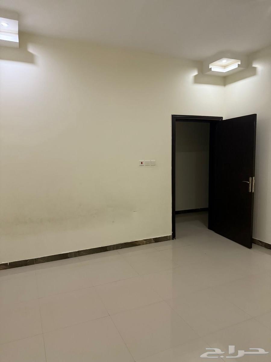 شقة 5 غرف في ظهرة لبن 8