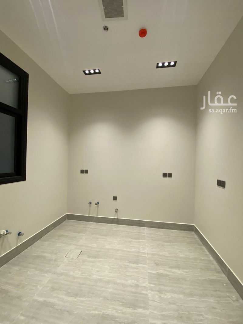 4 bedroom apartment in Al Yarmouk, Riyadh 17
