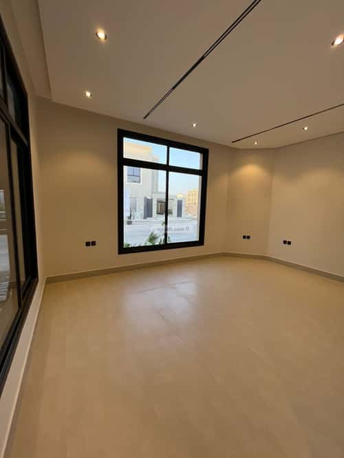 6 bedroom villa in Al Mahdiyyah 3