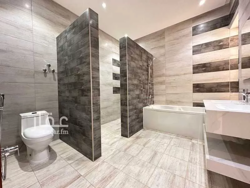 فيلا 6 غرف في الملقا 17