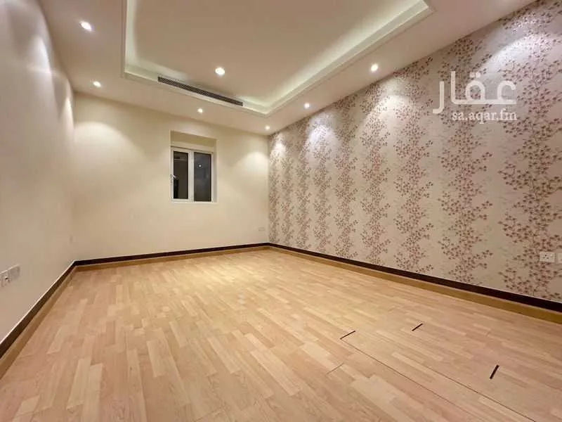 فيلا 6 غرف في الملقا 20