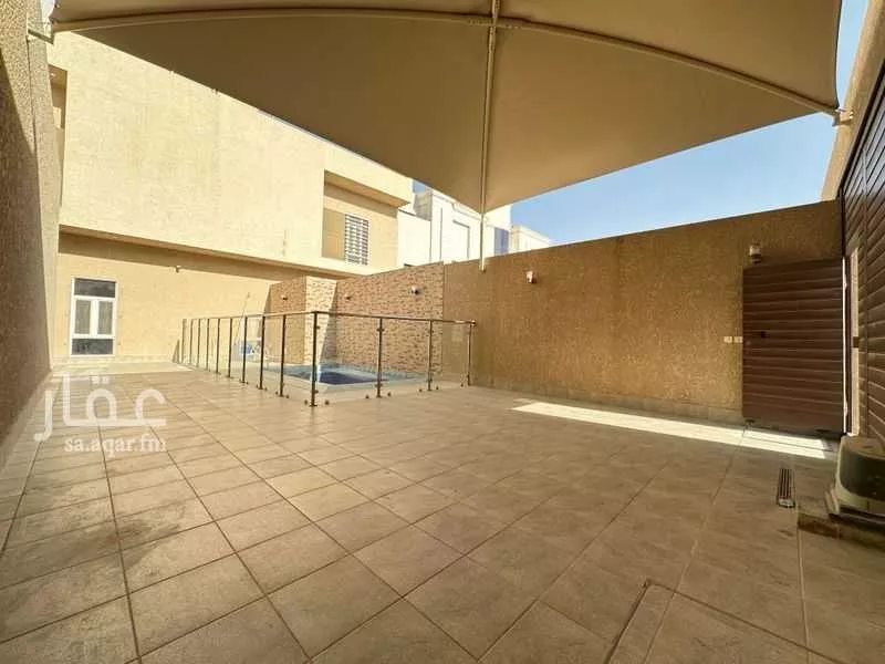 فيلا 6 غرف في الملقا 3