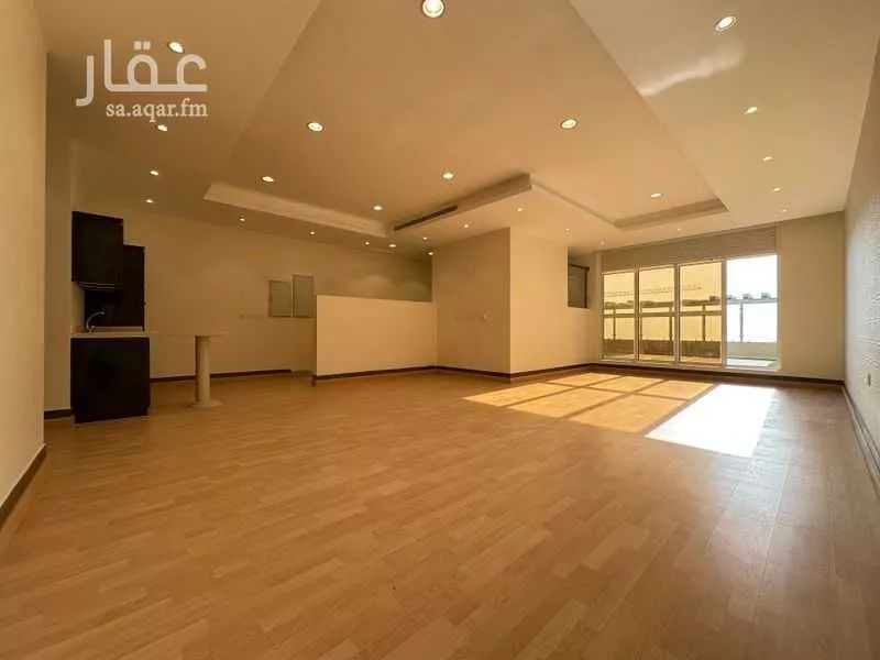 فيلا 6 غرف في الملقا 25